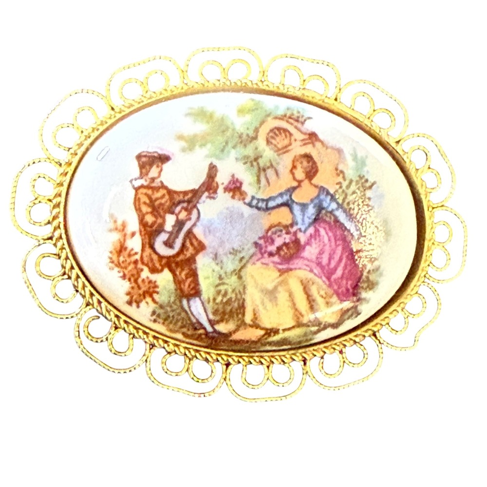 Vintage Porcelain Brooch Courting Scene Gold Tone Filigree Oval‎ Pin